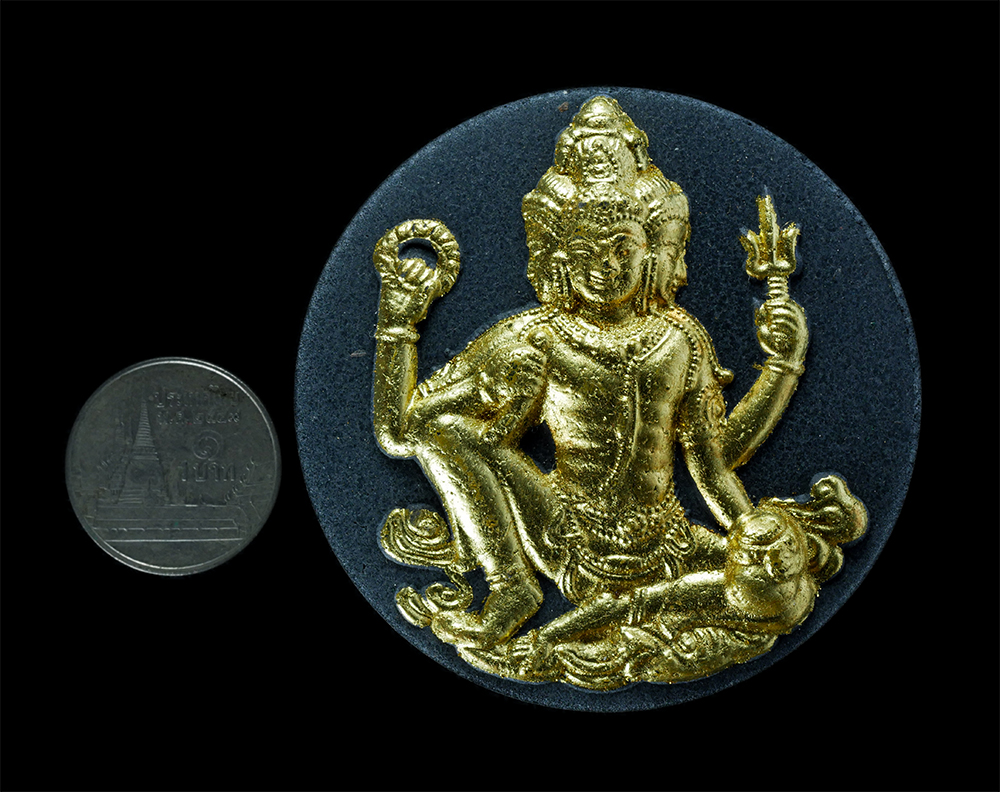 3.jpg - พระตรีมูรติ พระเสาชิงช้า กรุงเทพมหานคร จัดสร้าง ปี2550 เนื้อผงพุทธคุณ ผงว่าน ผงใบลาน มวลสารจากเสาชิงช้าต้นเก่าและใหม่ มวลสารจากวัดต่างๆ 76 จังหวัด จัง [..] | https://kamulet.in.th