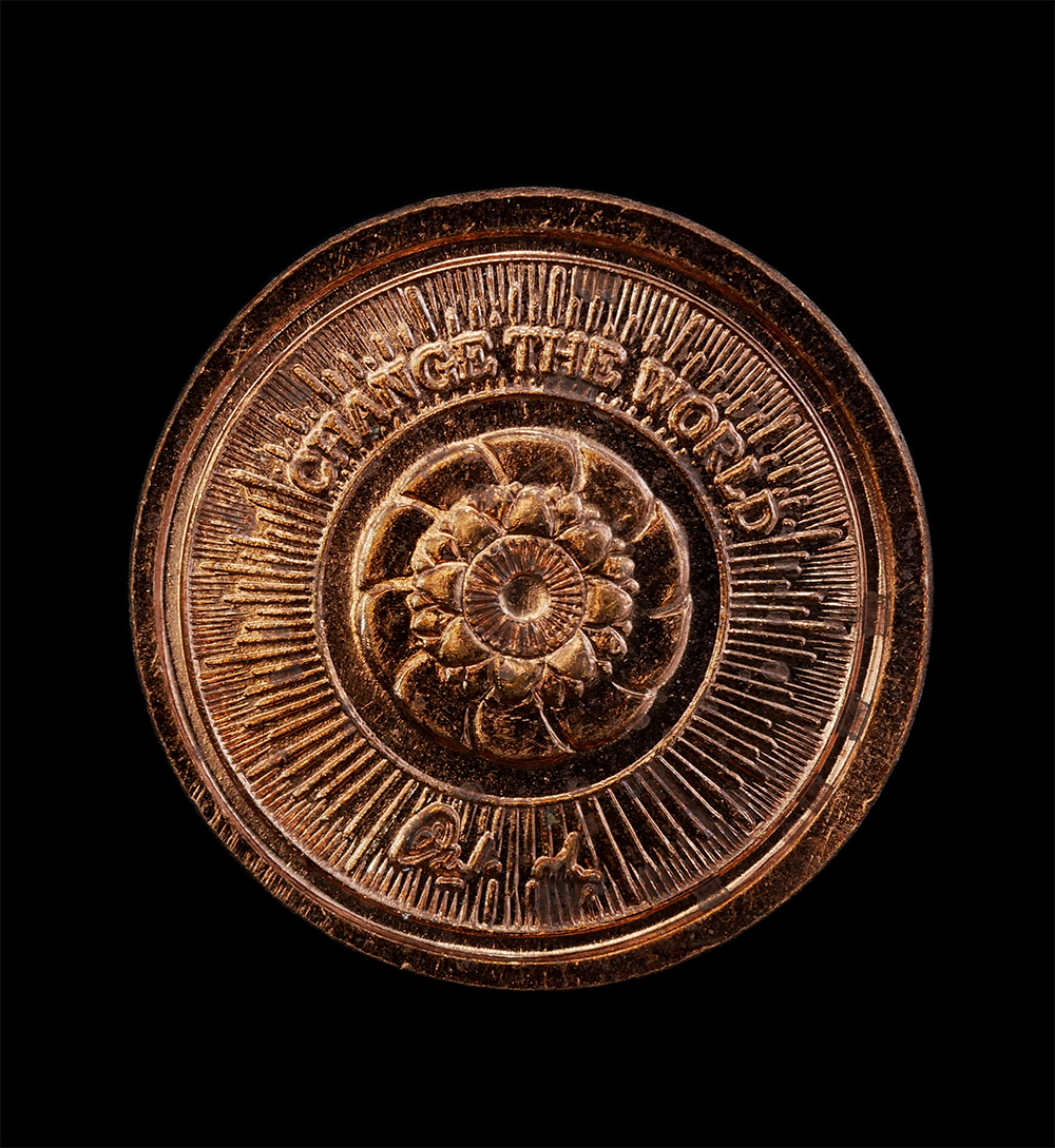 2.jpg - เหรียญพระรัตนตรัย เป็นที่พึ่งที่ระลึกอันสูงสุด ครบ 40 ปี วัดพระธรรมกาย ปี พ.ศ. 2513 – 2553 เนื้อทองแดง | https://kamulet.in.th