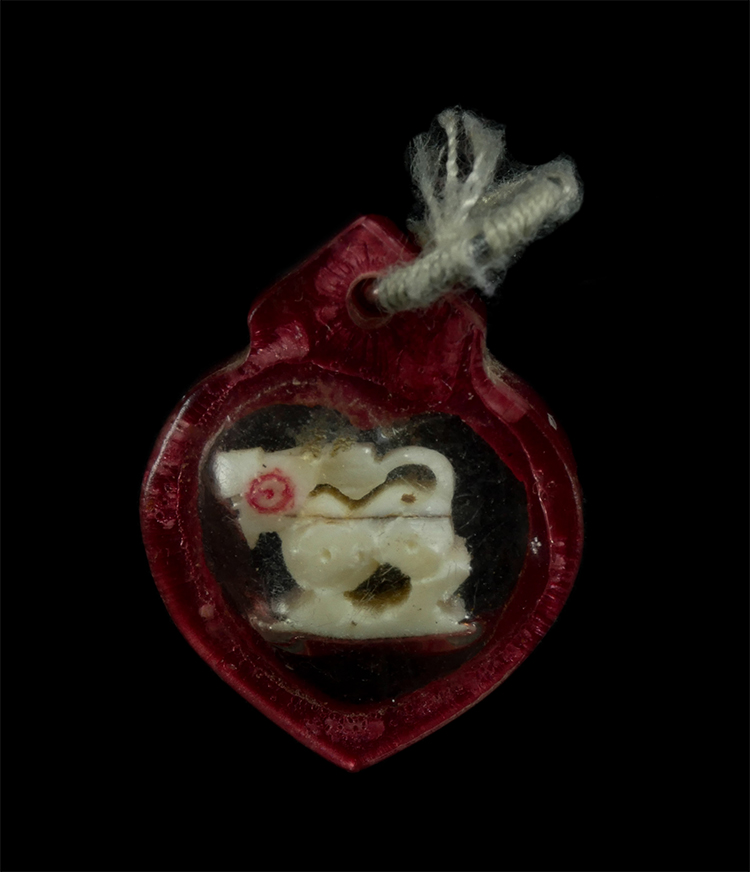 1.jpg - สิงห์สาริกา หลวงพ่อหอม จนฺทโชโต (พระครูภาวนานุโยค) วัดซากหมากป่าเรไรย์ อ.บ้านฉาง จ.ระยอง | https://kamulet.in.th