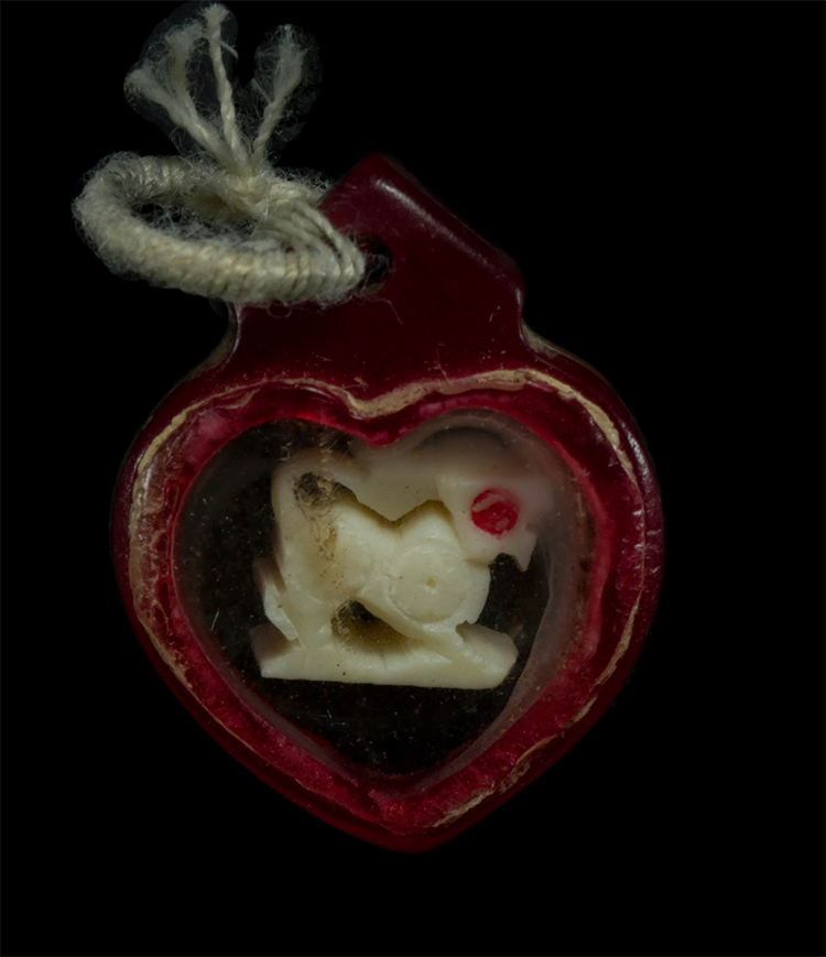 2.jpg - สิงห์สาริกา หลวงพ่อหอม จนฺทโชโต (พระครูภาวนานุโยค) วัดซากหมากป่าเรไรย์ อ.บ้านฉาง จ.ระยอง | https://kamulet.in.th