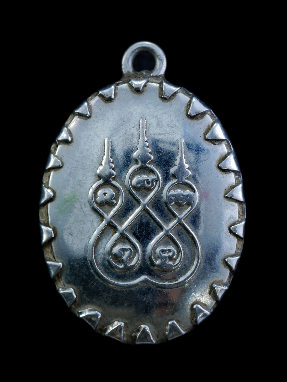 2.jpg - ล็อกเก็ตหลวงพ่อมี รุ่น1 หลังยันต์ 5 ล็อกเก็ตเก่าสวย | https://kamulet.in.th