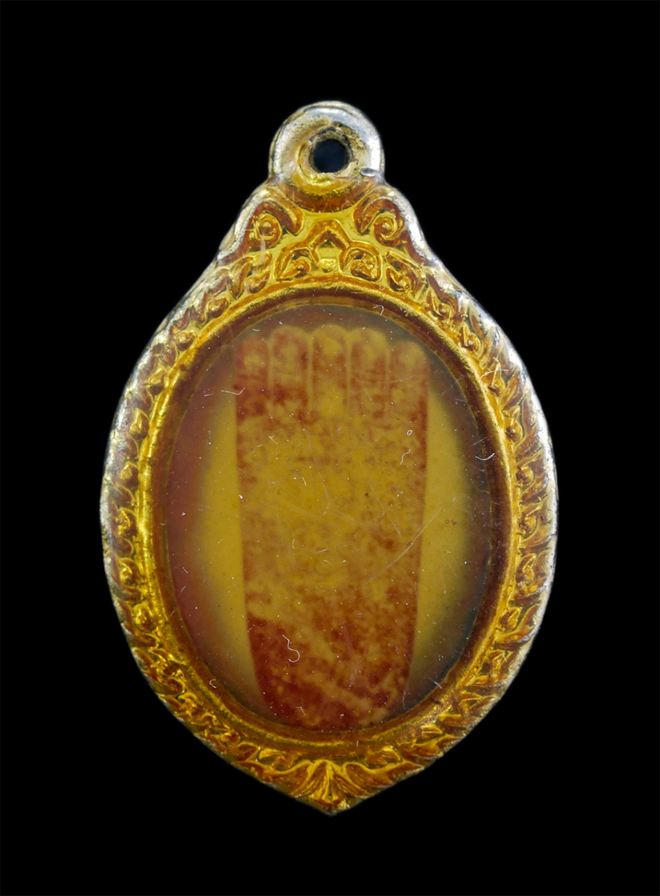 1.jpg - ล็อกเก็ตเก่ารอยพระบาท สัมพุทธะ เขาคิชฌกูฎ จ.จันทบุรี | https://kamulet.in.th