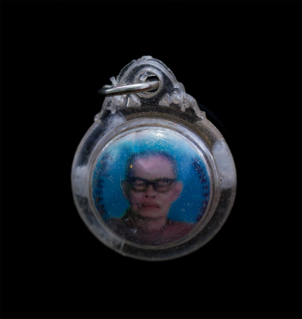 1.jpg - ลูกอมปิดทอง หลวงพ่อศรี(พระครูศรีพนัสนิคม) วัดใหม่นาวังหิน อ.พนัสนิคม จ.ชลบุรี | https://kamulet.in.th