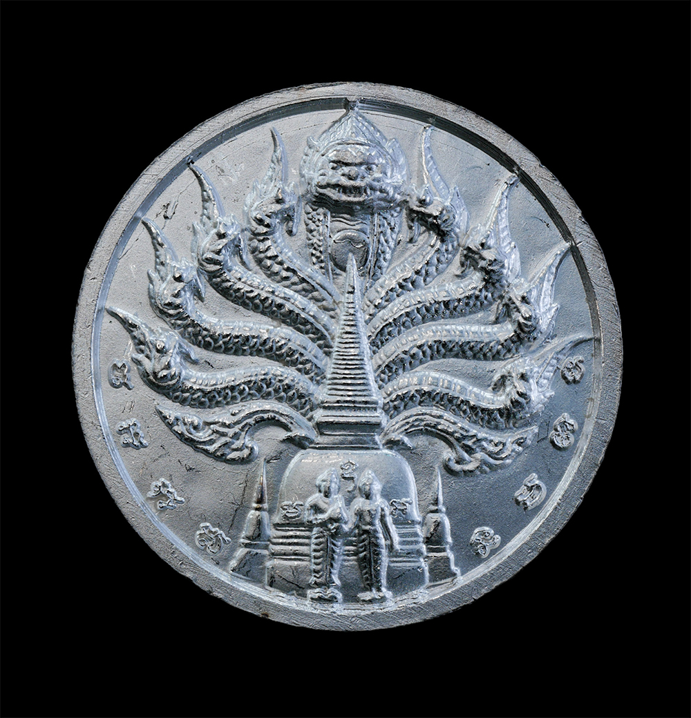 2.jpg - จตุคามรามเทพ รุ่น พุทธศาสน์ 2000 ปี ศรีธรรมาโศกราช พิธีพุทธา-เทวาภิเษก วัดพระมหาธาตุ จ.นครศรีธรรมราช ปี2550 พระเก่าสวย เนื้อโลหะคล้ายเงิน พร้อมกล่องเด [..] | https://kamulet.in.th