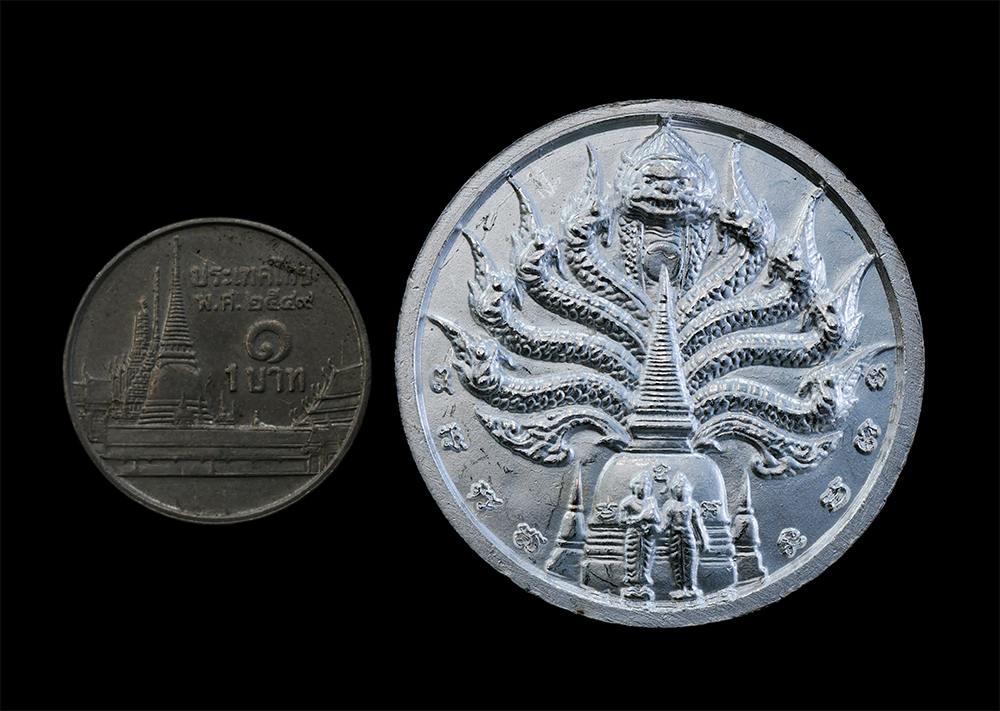 3.jpg - จตุคามรามเทพ รุ่น พุทธศาสน์ 2000 ปี ศรีธรรมาโศกราช พิธีพุทธา-เทวาภิเษก วัดพระมหาธาตุ จ.นครศรีธรรมราช ปี2550 พระเก่าสวย เนื้อโลหะคล้ายเงิน พร้อมกล่องเด [..] | https://kamulet.in.th