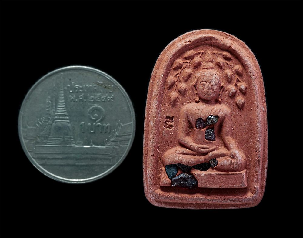 3.jpg - พระสมเด็จพิมพ์เล็บมือ หลวงพ่อดี อธิฐานจิตและลงอักขระพระคาถาทุกองค์ เนื้อผงพุทธคุณ ฝังพลอยปลุกเสก พระสวย มวลสารดี พร้อมซองเดิมๆ เนื้อผงพุทธคุณ ผงว่าน ผ [..] | https://kamulet.in.th