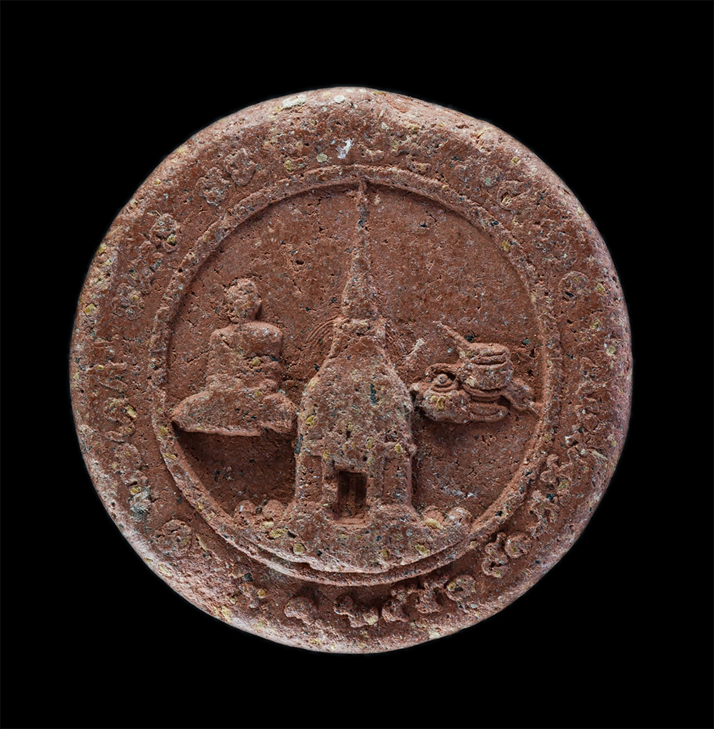 2.jpg - พระผงสมเด็จพระเจ้าตากสินมหาราชทรงม้า เนื้อผงเก่า ผงว่านผสมจีวร | https://kamulet.in.th