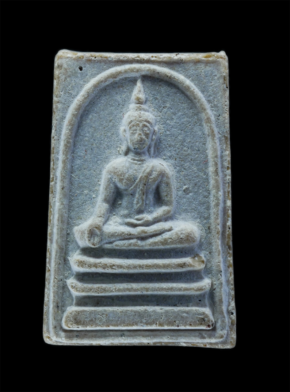 1.jpg - พระสมเด็จหลังรูปเหมือน หลวงพ่อแพ เขมังกโร วัดพิกุลทอง จ.สิงห์บุรี ปี2524 เนื้อผงพุทธคุณ ผงว่าน ผงน้ำมัน พระเก่าสวย มวลสารดี  | https://kamulet.in.th