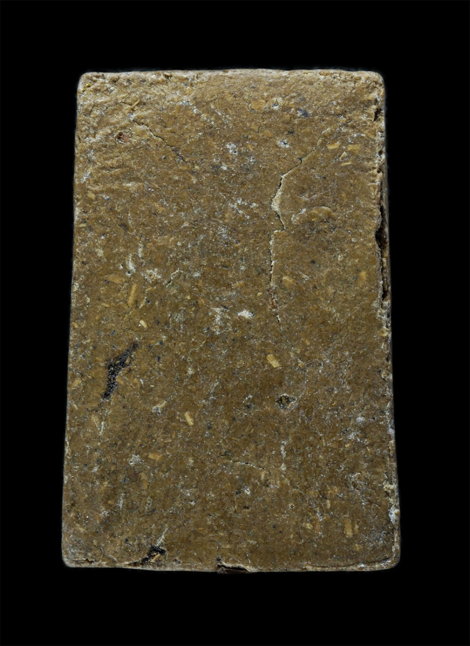 2.jpg - พระสมเด็จเนื้อผงพุทธคุณ ผสมว่าน ฝังตะกรุด หลังเรียบ พระเก่าสวย มวลสารดี | https://kamulet.in.th