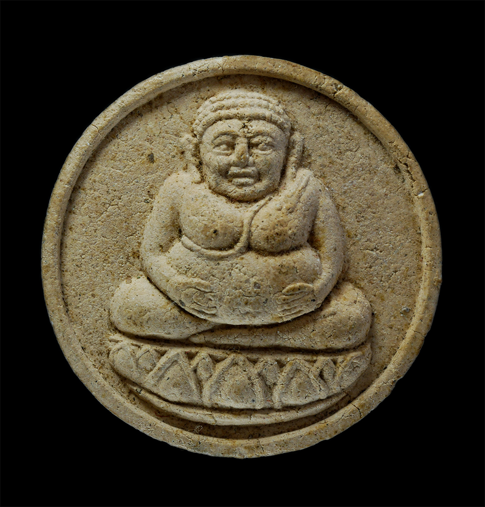 1.jpg - พระว่านทุ่งเศรษฐี วัดบ้านด่านท่าเรือ อ.ประจันตคาม จ.ปราจีนบุรี เนื้อผงพุทธคุณ ผงว่าน พระเก่าสวย มวลสารดี สร้างน้อย หายาก น่าเก็บสะสมบูชา | https://kamulet.in.th