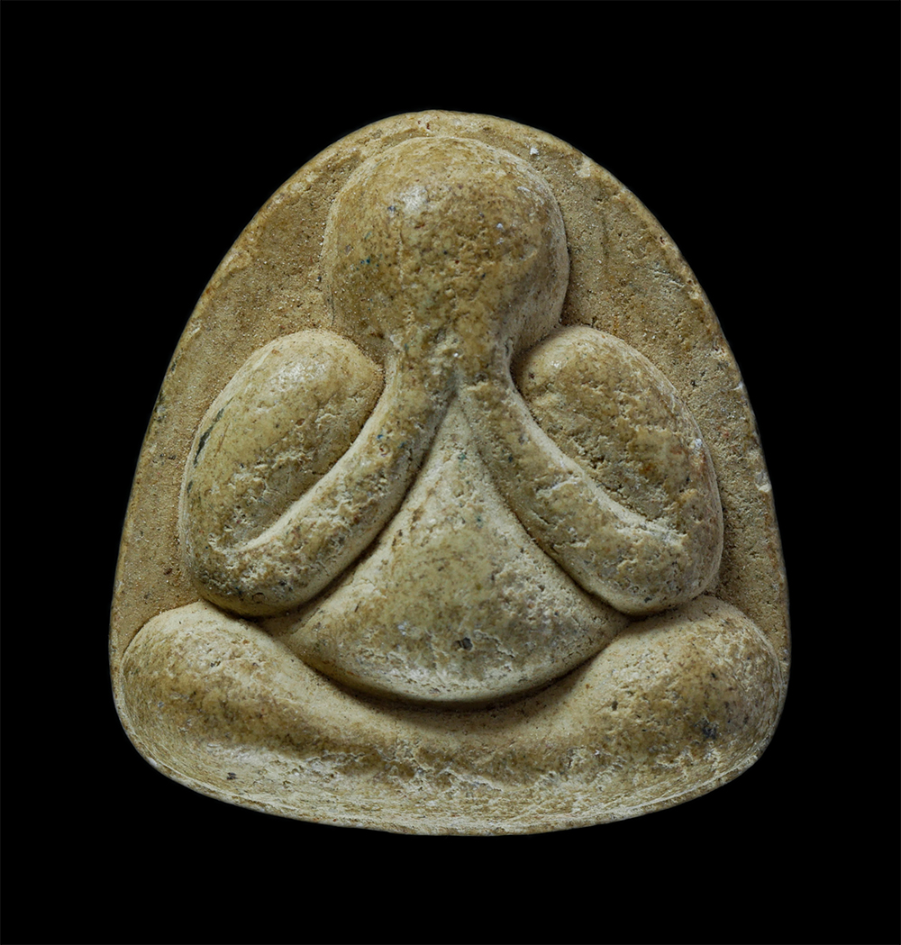 1.jpg - พระปิดตามหาอุตม์หลังหนุมาน หลวงปู่เกลี้ยง มนุญฺโญ (พระครูพิศิษฐชโลปการ) วัดเนินสุทธาวาส จังหวัดชลบุรี ปี2551 เนื้อผงพุทธคุณ ผงว่าน มีพุทธคุณ แคล้วคลาด [..] | https://kamulet.in.th