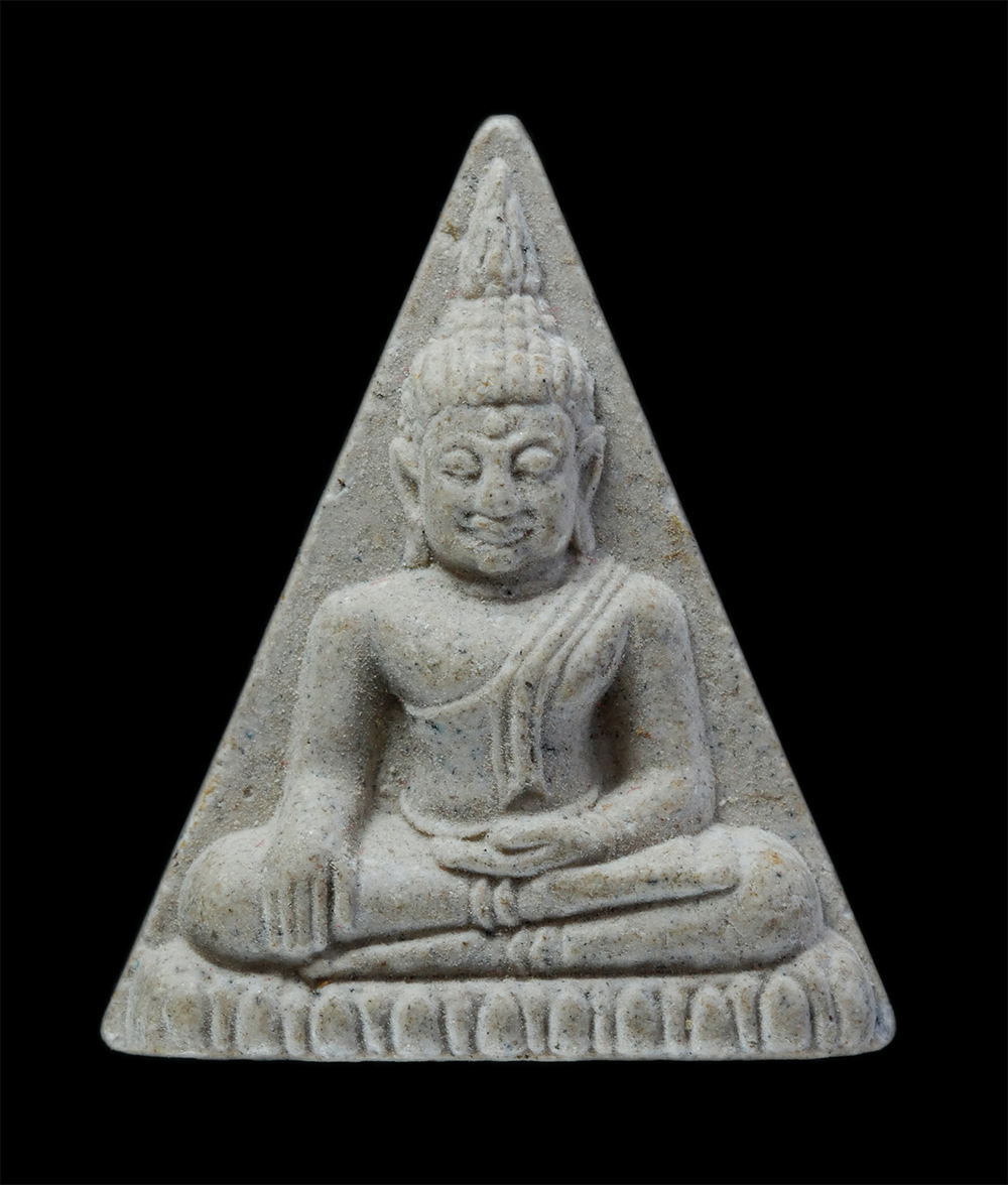 1.jpg - พระพุทธไตรรัตนายก(หลวงพ่อโต)พิมพ์นางพญา ฝังตะกรุด วัดพนัญเชิงฯ มหาพุทธาภิเษก 30 ตุลาคม 2547 เนื้อผงพุทธคุณ พระเก่าสวย มวลสารดี พิธีใหญ่ | https://kamulet.in.th