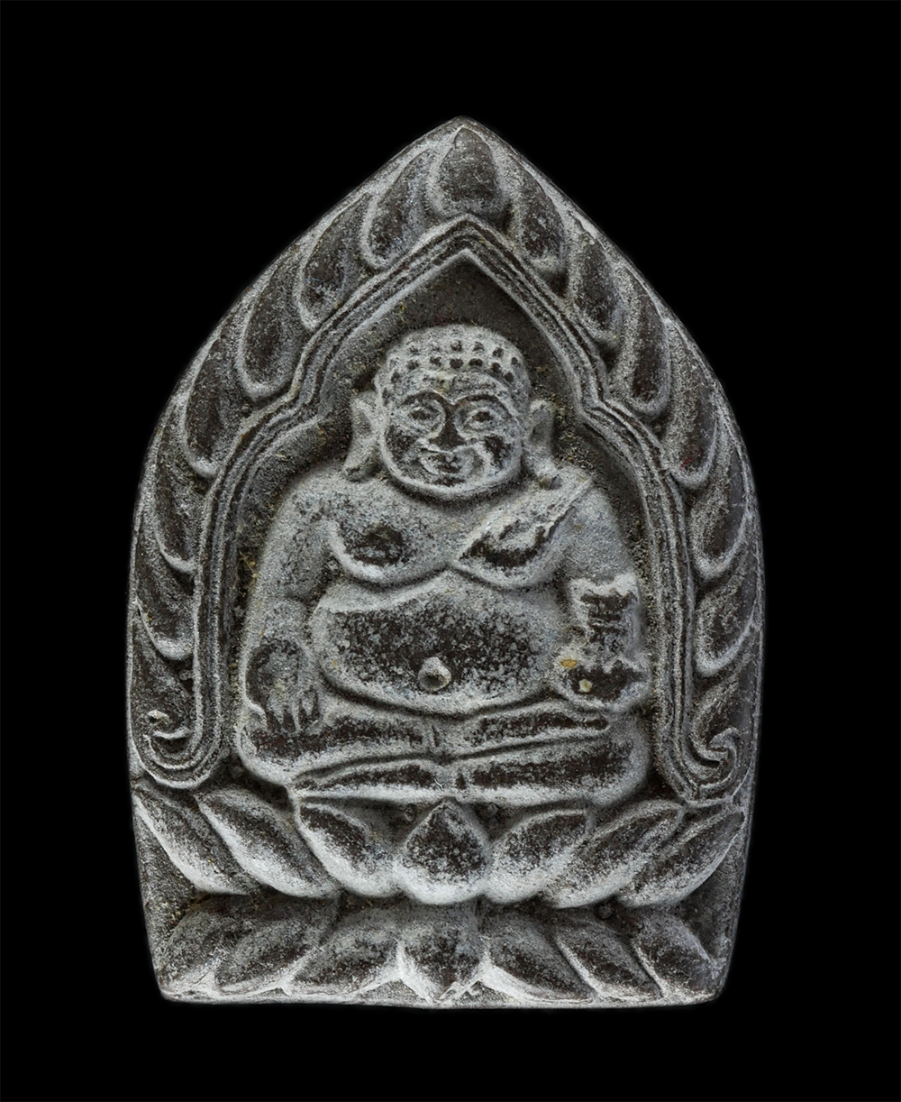 1.jpg - พระสังกัจจายน์พิมพ์เจ้าสัว หลังยันต์กระบองไขว้ รุ่นเจริญทรัพย์ หลวงพ่อพูลทรัพย์ วัดอ่างศิลา จ.ชลบุรี ปี2536 เนื้อผงพุทธคุณ ผงใบลาน ผงว่าน พระเก่าสวย ม [..] | https://kamulet.in.th