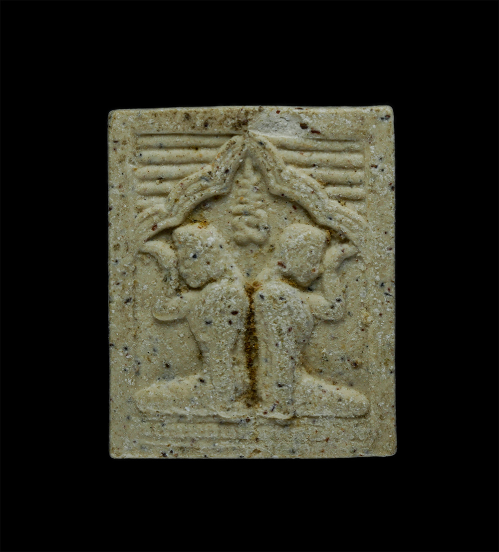 1.jpg - นางกวักคู่ หลวงพ่อนิยม สุภัทโท วัดป่าหลักร้อย จ นครราชสีมา เนื้อผงพุทธคุณ | https://kamulet.in.th