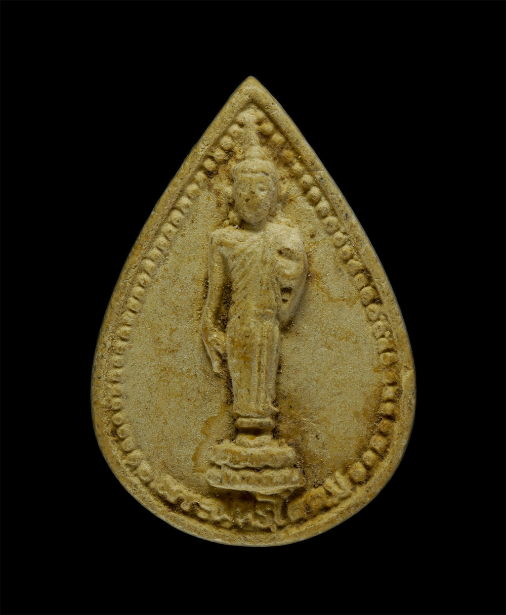 1.jpg - พระผงพระพุทธโคดม วัดเขาบ่อน้ำซับ อ.หนองใหญ่ จ.ชลบุรี เนื้อผงพุทธคุณ พระเก่าสวย มวลสารดี | https://kamulet.in.th