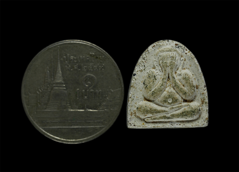 9.jpg - พระปิดตาหลังยันต์ องค์เล็กจิ๋ว เนื้อผงเก่าสวย | https://kamulet.in.th