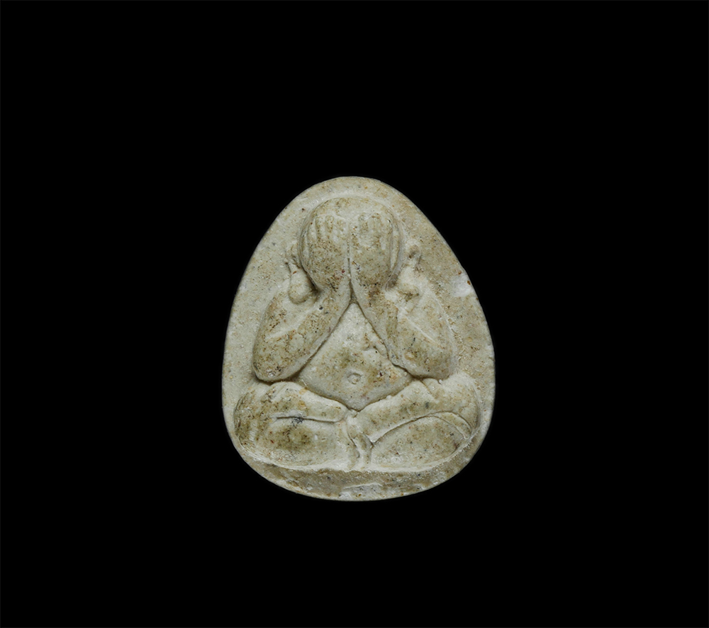 1.jpg - พระปิดตาแป้งเสก 100 ปี หลวงปู่บุดดา ถาวโร วัดกลางชูศรีเจริญสุข อ.บางระจัน จ.สิงห์บุรี ปี2536 พุทธคุณครอบจักรวาล เด่นทางเมตตามหานิยม พระเก่าสวย มวลสารด [..] | https://kamulet.in.th