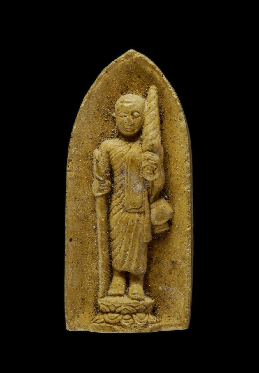 1.jpg - พระสิวลี หลังยันต์เฑาะว์ หลวงพ่อประสิทธิ์ วัดคลองทุเรียน อำเภอแกลง จังหวัดระยอง เนื้อผงพุทธคุณ เนื้อว่าน พระเก่าสวย มวลสารดี  | https://kamulet.in.th