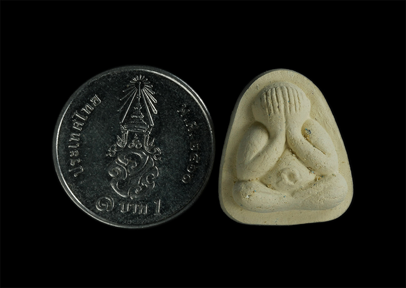 5.jpg - พระปิดตาเนื้อผงพุทธคุณหลังยันต์ห้า ฝังพลอยเสก หลวงพ่อนพ(พระครูพิสุทธิญาณโสภณ) งานปิดทองฝังลูกนิมิต ผูกสีมา วัดหนองไร่ จ.ระยอง ปี2562 (องที่1) | https://kamulet.in.th