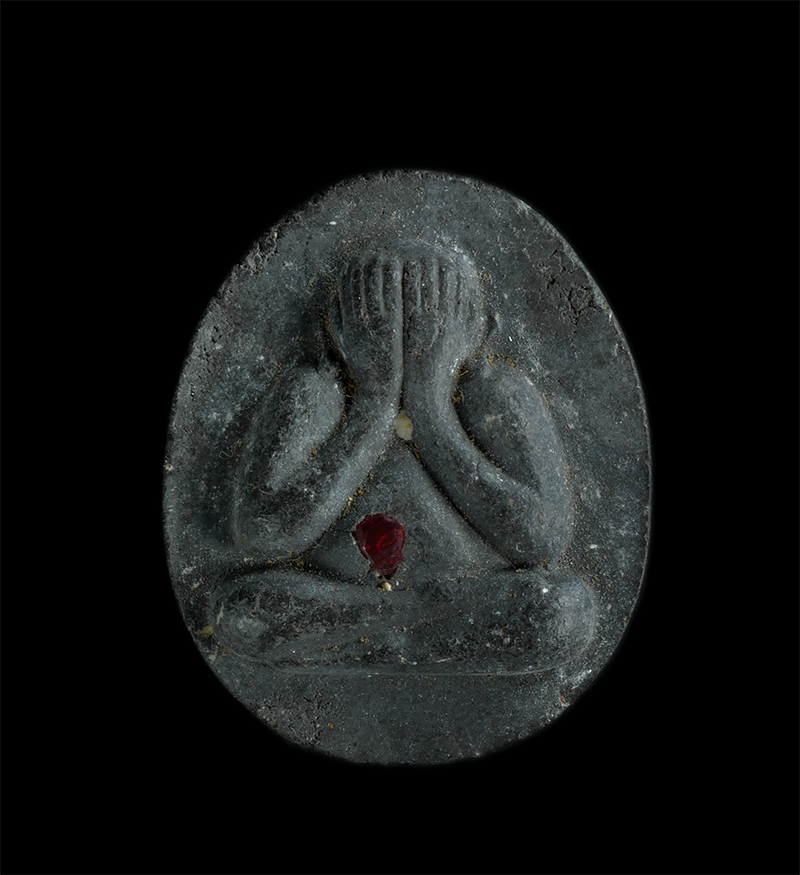 3.jpg - พระปิดตาฝังพลอยแดง หลังยันต์เฑาะว์ หลวงพ่อเสริม ถาวโร วัดยางเอน ต.บ่อวิน อ.ศรีราช จ.ชลบุรี รุ่นเสาร์ห้า ปี2553 เนื้อผงพุทธคุณ ผงว่าน ผงใบลาน | https://kamulet.in.th