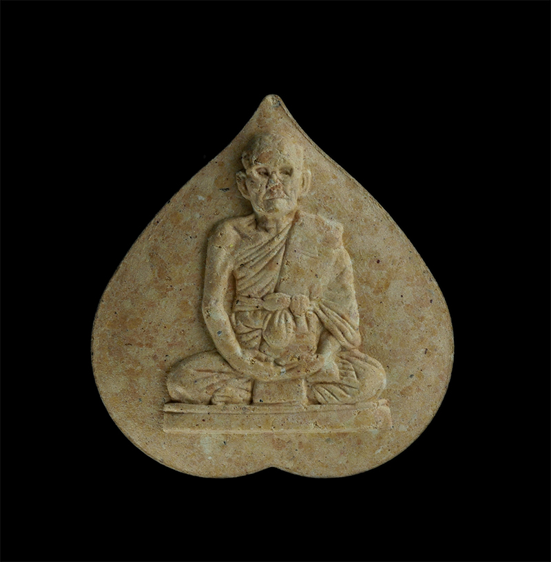 3.jpg - พระผงหลวงพ่อดี ที่ระลึกอายุครบ 84 ปี พ.ศ.2539 วัดพระรูป อ.เมือง จ.สุพรรณบุรี เนื้อผงพุทธคุณ ผงว่าน พระเก่าสวย มวลสารดี ในซ่องเดิมๆ น่าเก็บสะสม | https://kamulet.in.th