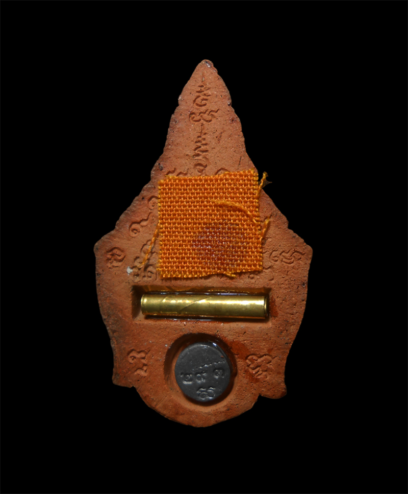 2.jpg - หน้าพระลักษณ์ นะหน้าทอง เนื้อพญาหลง ฝังตะกรุด ติดจีวร หลวงปู่อุ้ย วัดคลองคล้า อ.ชนแดน จ.เพชรบูรณ์ ปี2560 เลข293 พระสร้างได้สวยงามมวลสารดี สร้างน้อยหาย [..] | https://kamulet.in.th