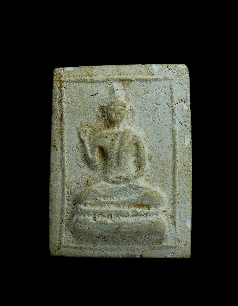 1.jpg - พระสมเด็จว่านหลวงพ่อขาว วัดปากน้ำแหลมสิงห์ จ.จันทบุรี จัดสร้างปี พ.ศ.2510 เนื้อผงผสมว่านยา | https://kamulet.in.th