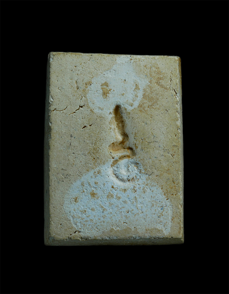 2.jpg - พระสมเด็จว่านหลวงพ่อขาว วัดปากน้ำแหลมสิงห์ จ.จันทบุรี จัดสร้างปี พ.ศ.2510 เนื้อผงผสมว่านยา | https://kamulet.in.th