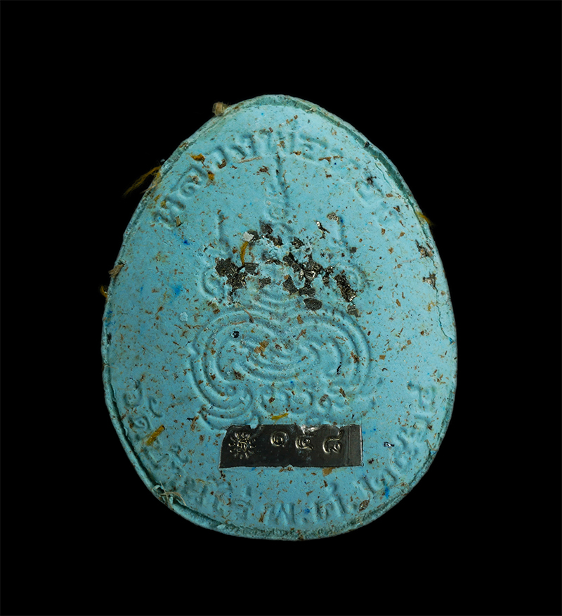 2.jpg - พระปิดตาหลวงพ่อทอง วัดบ้านไร่ รุ่นพระปิดตาจัมโบ้ปลดหนี้ ปี2564 เนื้อฟ้าตระกูลว่านเศรษฐี108 ตะกรุดเงิน จีวร คำหมาก สร้าง 275 องค์ เลข158 มีพุทธคุณ แคล้ [..] | https://kamulet.in.th