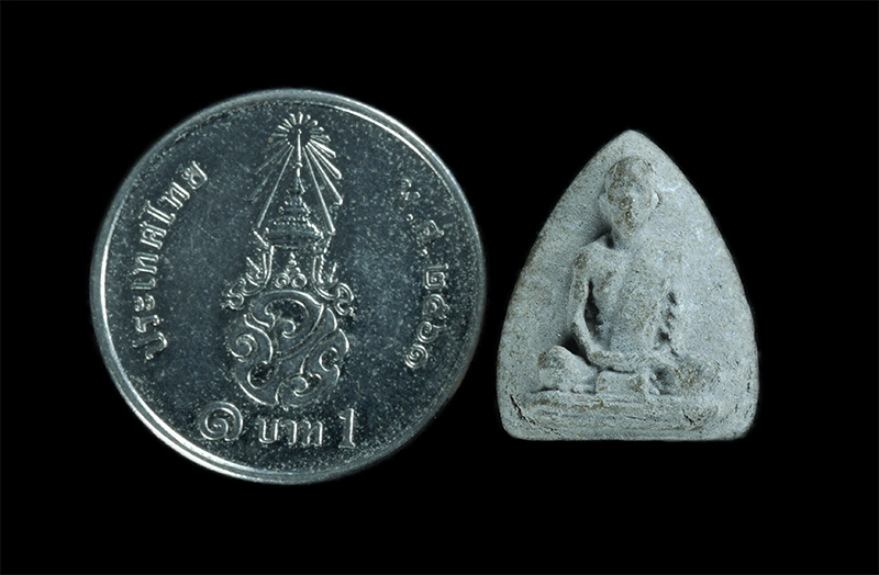 3.jpg - พระผงรูปเหมือนใบโพธิ์เล็ก เจ้าคุณนรรัตน์ เนื้อผง รุ่นแดนดารา ปี2513 | https://kamulet.in.th