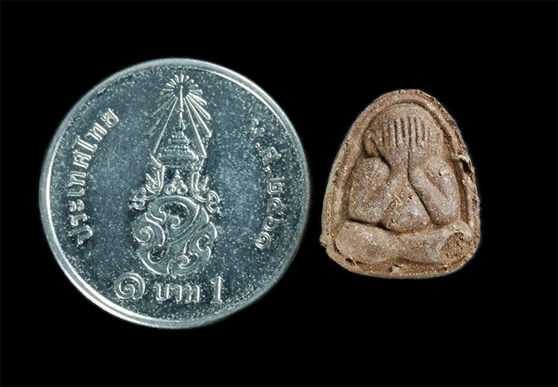 3.jpg - พระปิดตา มหาลาภ พิมพ์เล็ก หลวงพ่อเชย วัดละหารไร่ ระยอง ปี2562 มีพุทธคุณ แคล้วคลาด ปลอดภัย เมตตาค้าขายและให้โชคลาภ ศิษย์หลวงปู่ทิม และเจ้าอาวาสวัดละหาร [..] | https://kamulet.in.th