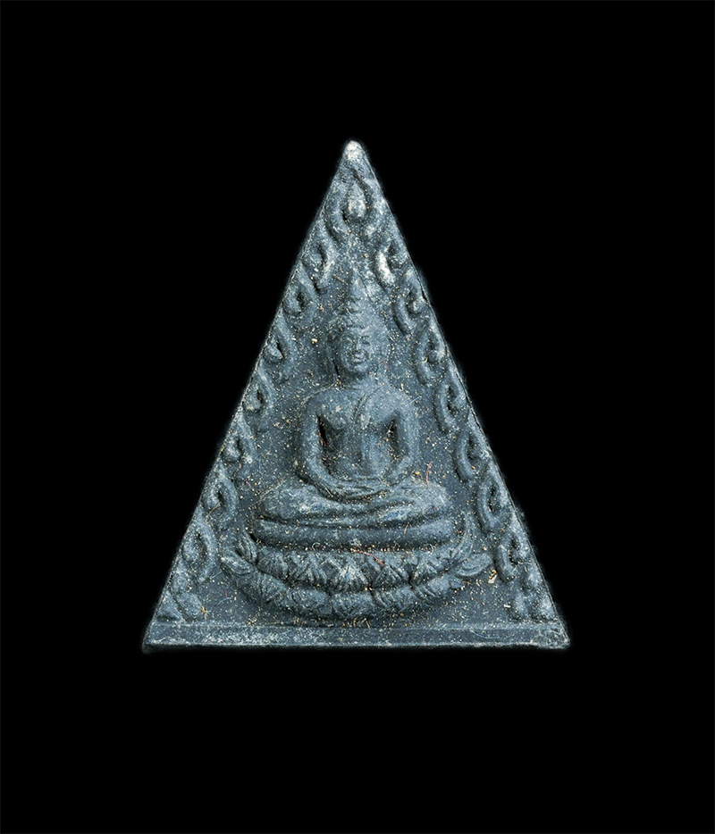 1.jpg - พระสมเด็จนางพญา หลวงปู่คง ฐิติปัญโญ (พระครูคงคนครพิทักษ์)วัดตะคร้อ อ.คง จ.นครราชสีมา ที่ระลึกในงานอายุวัฒนมงคล ครบ 7 รอบ ปี2537 เนื้อผงพุทธคุณ ผงว่าน  [..] | https://kamulet.in.th