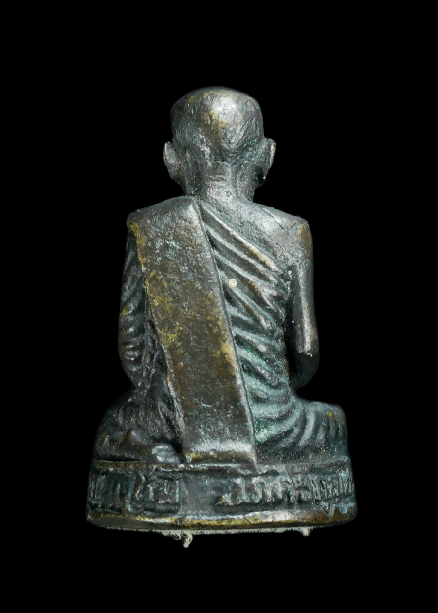 1_1.jpg - รูปหล่อหลวงพ่อเผือก วัดศรีกุญชร อ.โพธิ์ทอง จ.อ่างทอง เนื้อทองแดงรมดำ อุดโค้ด | https://kamulet.in.th