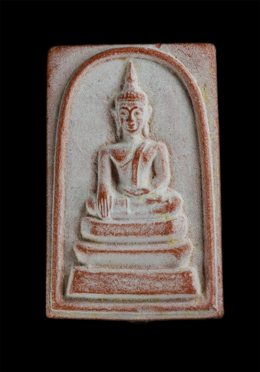 1_0.jpg - พระสมเด็จหลวงพ่อใหญ่ (โกศล สิรินฺธโร) พระเทพวราลังการ วัดสุทธจินดาวรวิหาร อ.เมือง จ.นครราชสีมา เนื้อผงพุทธคุณ ผงว่าน สีแดง ฝังตะกรุด พระเก่าสวย | https://kamulet.in.th