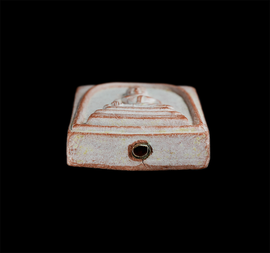 2.jpg - พระสมเด็จหลวงพ่อใหญ่ (โกศล สิรินฺธโร) พระเทพวราลังการ วัดสุทธจินดาวรวิหาร อ.เมือง จ.นครราชสีมา เนื้อผงพุทธคุณ ผงว่าน สีแดง ฝังตะกรุด พระเก่าสวย | https://kamulet.in.th