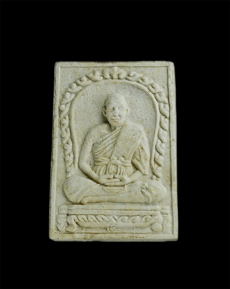 1_0.jpg - พระผงรูปเหมือนหลวงพ่อเปิ่น วัดบางพระ นครชัยศรี จ.นครปฐม พิมพ์นั่งซุ้มเสมา หลังยันต์ครู ป ป เนื้อผงพุทธคุณ | https://kamulet.in.th