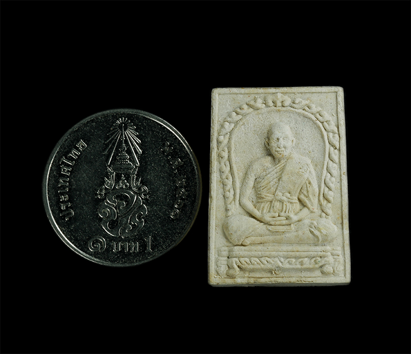 2.jpg - พระผงรูปเหมือนหลวงพ่อเปิ่น วัดบางพระ นครชัยศรี จ.นครปฐม พิมพ์นั่งซุ้มเสมา หลังยันต์ครู ป ป เนื้อผงพุทธคุณ | https://kamulet.in.th