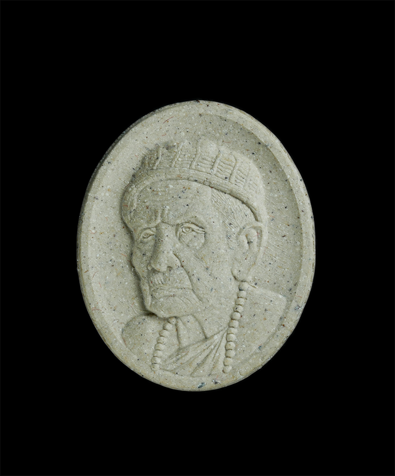 1_0.jpg - พระผงหลวงปู่หมุน ฐิตสีโล รุ่นเจ้าสัวล่ำซำ ผสมมวลสาร รุ่นแรก ปี2542 พระเก่าสวยมวลสารดี พร้อมกล่องเดิมๆ น่าสะสม | https://kamulet.in.th