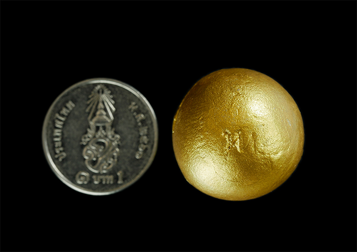 1_1.jpg - ลูกอมผสมผงพรายกุมารหลวงปู่ทิม หลวงปู่โทน วัดเขาน้อยคีรีวัน ชลบุรี พร้อมกระดาษยันต์ (เมตตามหานิยม ร่ำรวย) ลูกอมมีน้ำหนักไม่แน่ใจว่ามีอะไรอยู่ข้างใน ต๊อ [..] | https://kamulet.in.th