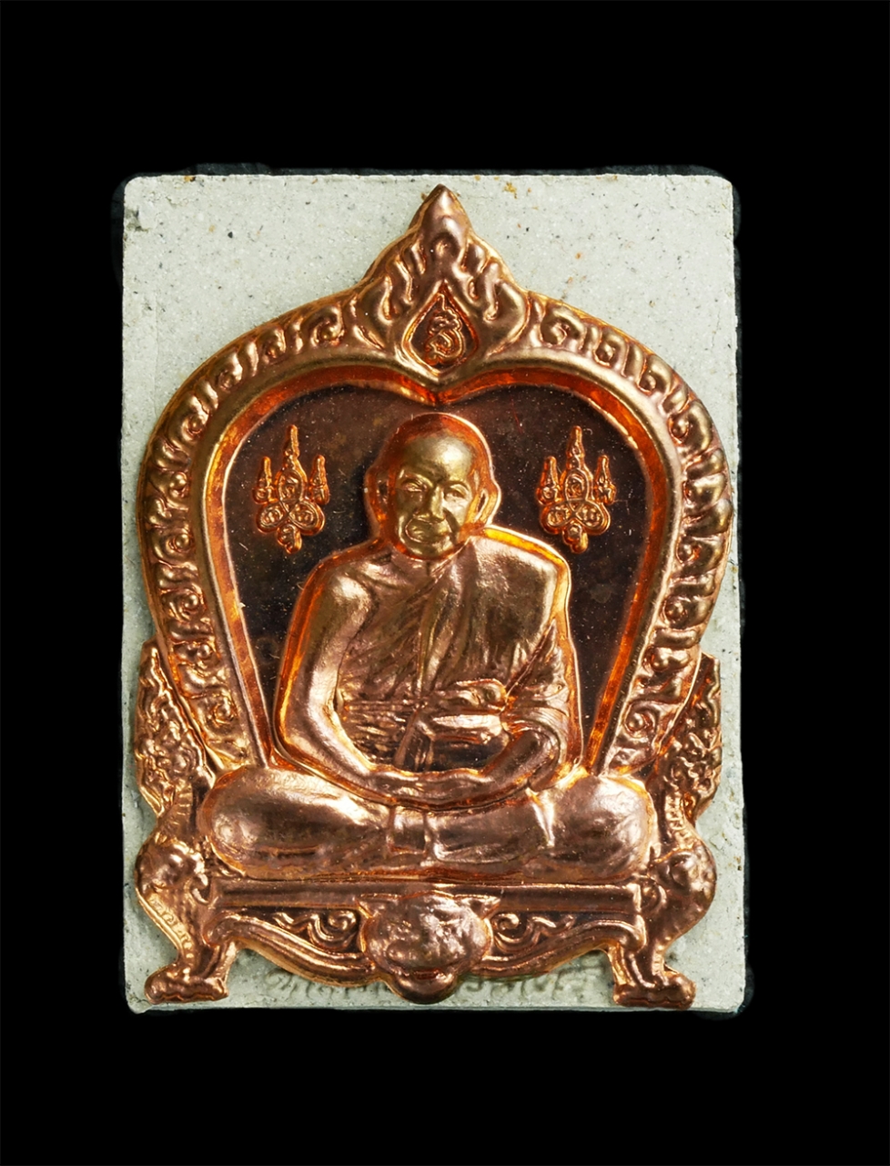 1_0.jpg - พระผงรูปเหมือนหน้ากากทองแดงหลวงพ่อวงค์ วัดบ้านค่าย จ.ระยอง จ.ระยอง มวลสารดี น่าสะสมครับ | https://kamulet.in.th