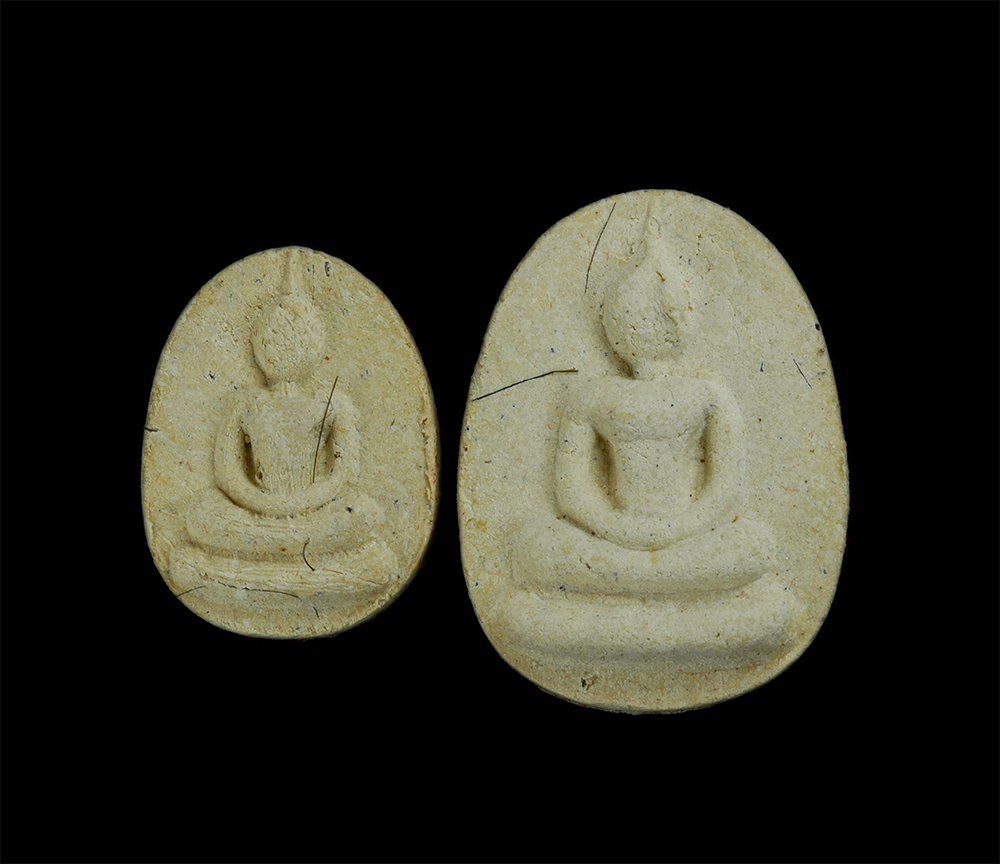 1_0.jpg - พระสมเด็จเม็ดบัว พระครูนาคดิตถ์คณาภิรักษ์ วัดโบสถ์ อ.ท่าช้าง จ.สิงห์บุรี อายุวัฒนมงคล 60 ปี พ.ศ.2553 พิมพ์เล็ก พิมพ์ใหญ่ เนื้อผงพุทธคุณ ผงว่าน เกศา พร [..] | https://kamulet.in.th