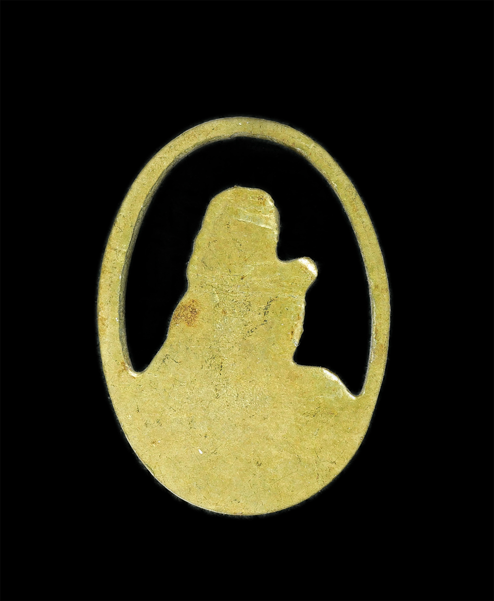 1_1.jpg - เหรียญนางกวักฉลุพิมพ์เล็ก วัดเนินกระปรอก จ.ระยอง ปี2517 หลวงปู่ทิม วัดละหารไร่ ปลุกเสก | https://kamulet.in.th