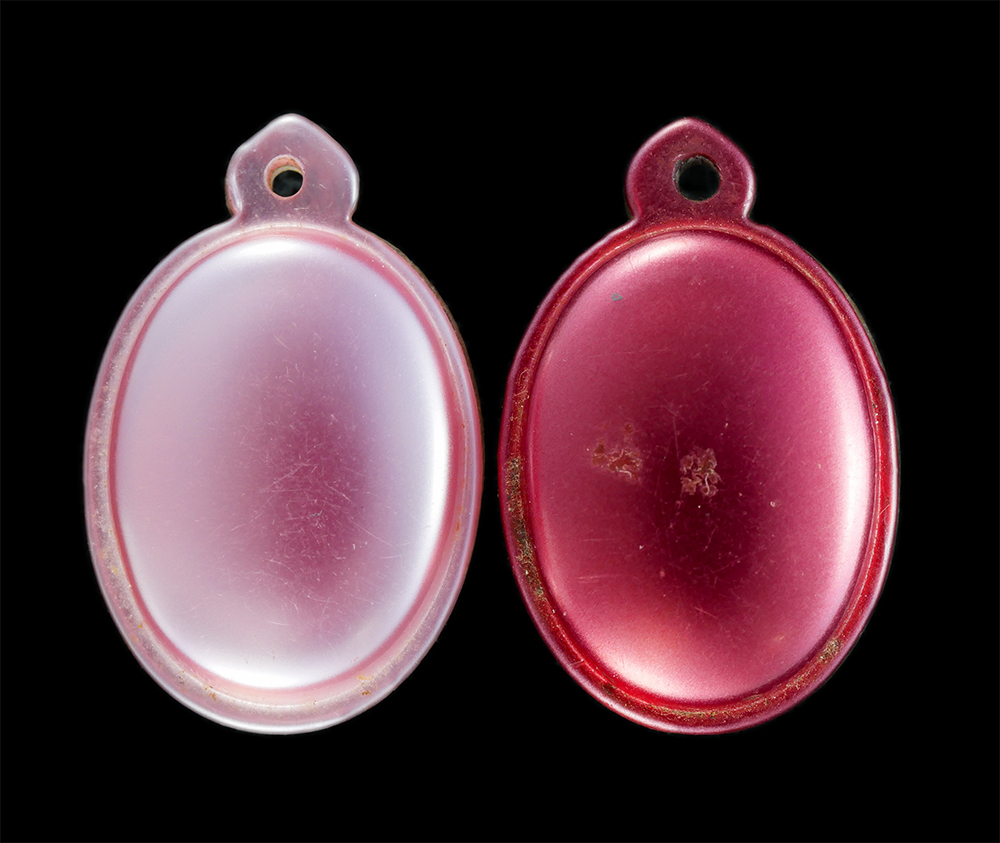 1_1.jpg - เหรียญนางกวักฉลุพิมพ์เล็ก วัดเนินกระปรอก จ.ระยอง ปี2517 หลวงปู่ทิม วัดละหารไร่ ปลุกเสก(มี 2องค์) | https://kamulet.in.th