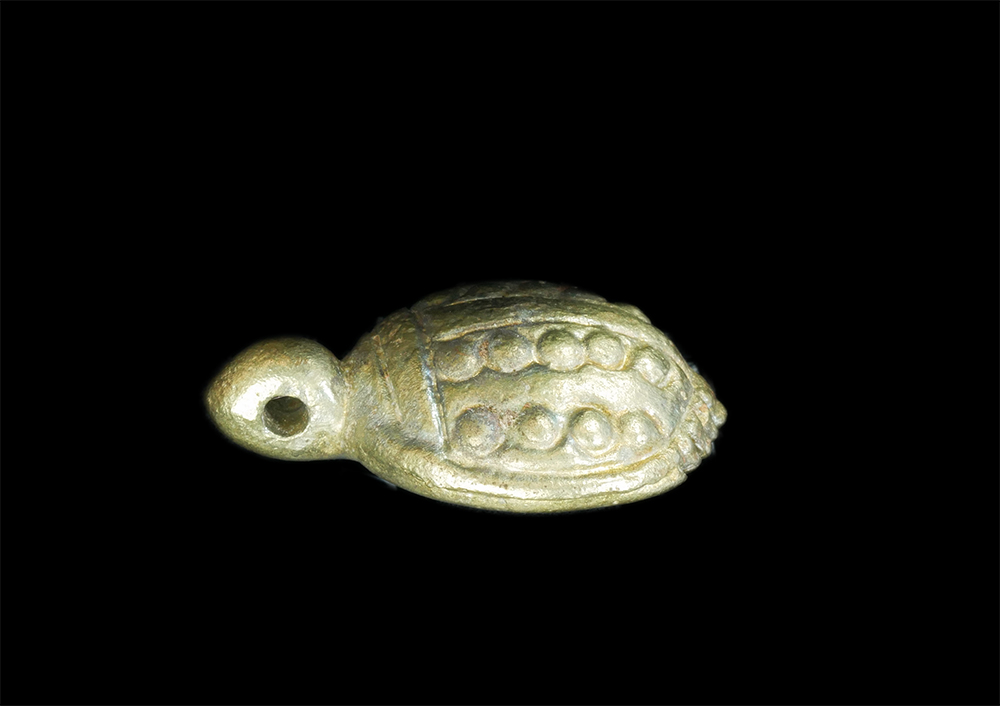 3.jpg - เหรียญพญาเต่าเรือน รุ่น “จงมีเงินทองมหาศาล” หลวงพ่อเงิน วัดบางคลาน (ออกวัดหนองสะแก จ.พิจิตร) เนื้อทองผสม ตอก3โค๊ตหมายเลข214 สร้างน้อย 299 องค์ สวยมาก. [..] | https://kamulet.in.th