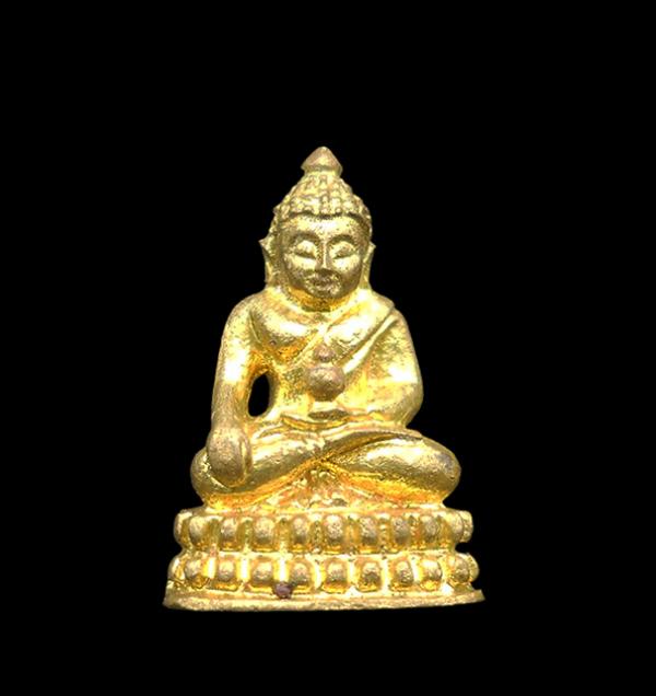 พระชัยวัฒน์ หลวงพ่อสาคร วัดหนองกรับ ก้นอุดผงพรายกุมาร ปี2547 เนื้อทองทิพย์ ตอกโค๊ต หลวงพ่อสาคร มนุญโญ(พระครูมนูญธรรมวัตร) วัดหนองก [..] | https://kamulet.in.th