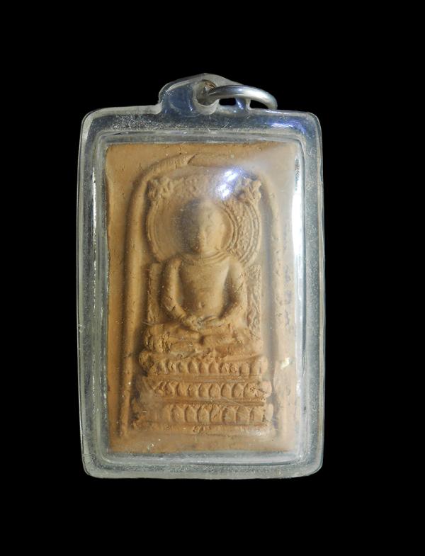 พระคันธราช เนื้อดิน แม่ชีบุญเรือน วัดสารนาถธรรมราม อ.แกลง จ.ระยอง พิธีพุทธาภิเษกในปี พ.ศ.2506  ปลุกเสกโดยพ่อแม่ครูอาจารย์สายท่านพร [..] | https://kamulet.in.th