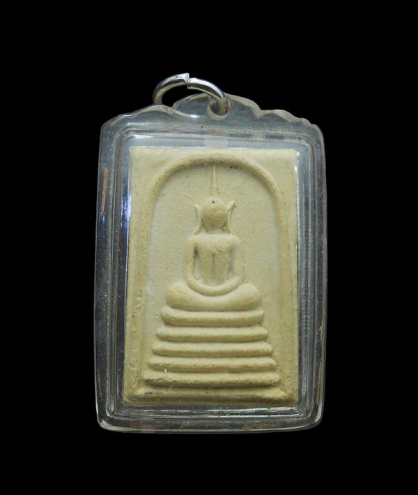 พระสมเด็จหลวงพ่อจันทร์ วัดตะพงนอก อ.เมือง จ.ระยอง งานผูกพัทธสีมาฝังลูกนิมิต ปี2539 เนื้อผงพุทธคุณ ผงว่าน พระพิมพ์สวยนิยม พิธีดี พร [..] | https://kamulet.in.th