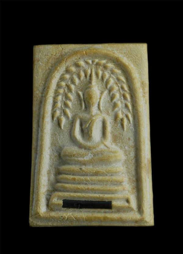 พระสมเด็จปรกโพธิ์ หลวงพ่อรวย จนุทสิริ (พระครูสุนทรธรรมานุศาสก์) วัดท่าเรือ อ.แกลง จ.ระยอง ปี 2535 ฝังตะกรุด อุดกริ่ง หลวงพ่อได้ฝาก [..] | https://kamulet.in.th