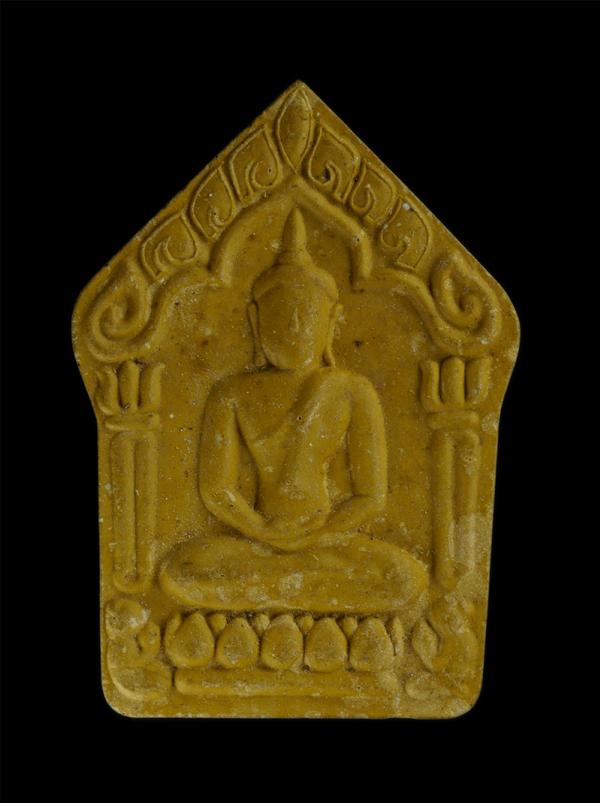 ขุนแผนผงพรายกุมาร ผงว่าน รุ่นเทพประทานพร หลวงปู่เกลี้ยง มนุญฺโญ (พระครูพิศิษฐชโลปการ) วัดเนินสุทธาวาส ชลบุรี ปี2557 (องค์ที่3) | https://kamulet.in.th