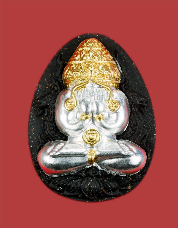 พระปิดตาพังพะกาฬ หน้ากากเงิน กูให้รรวย หลวงปู่อิ่ม ปญฺญาวุโธ (พระราชมงคลวชิรปัญญา ) วัดทุ่งนาใหม่ จ.นครศรีธรรมราช เลข76 ปี2566  | https://kamulet.in.th